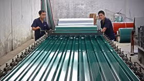 Indonesia khởi xướng điều tra bán phá giá tôn màu từ Trung Quốc và Việt Nam