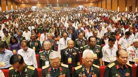 Các anh hùng liệt sĩ, thương binh đã làm rạng rỡ dân tộc, vẻ vang giống nòi