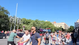Barcelona thanh bình trong nỗi nhớ...
