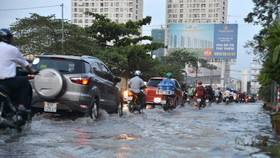 Sài Gòn ngập nước, người mua nhà e ngại