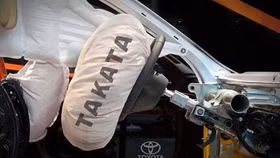 Toyota thu hồi thêm gần 6 triệu túi khí do hãng Takaka sản xuất