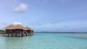 Tuần trăng mật ở Maldives của siêu mẫu Hà Anh