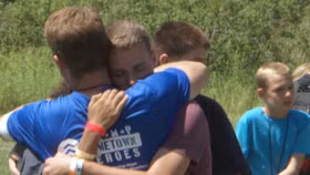 15 năm sự kiện 11/9: Những đứa trẻ vẫn ôm chặt nhau và oà khóc vì nỗi đau mất đi cha mẹ