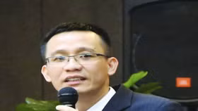 Trẻ 6 tuổi đã được sử dụng thẻ ngân hàng: Lợi bất cập hại?