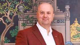 “Không cần giống ai, hãy gìn giữ và phát huy giá trị bản địa”