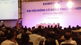 Nhóm cổ đông nào đang “chơi khăm” ở Eximbank?