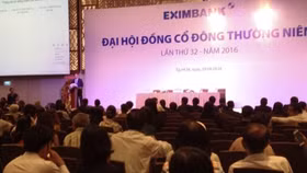 Nhóm cổ đông nào đang “chơi khăm” ở Eximbank?