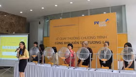 PVcombank quay số tìm chủ nhân trúng sổ tiết kiệm 200 triệu đồng
