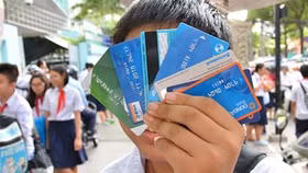 Bất ngờ quy định trẻ em 6 tuổi được “quẹt” thẻ ATM