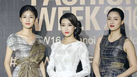 Vietnam International Fashion Week ngày cuối: Dàn mỹ nhân, ngôi sao xúng xính trên thảm đỏ