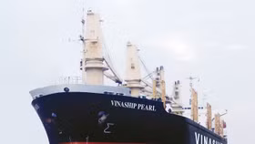 Cổ phiếu Vinaship sắp rời sàn vì thua lỗ triền miên