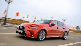 Ôtô rẽ không xi nhan bị phạt bao nhiêu?