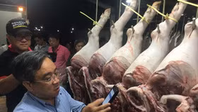 TP Hồ Chí Minh sẽ ứng dụng niêm phong công nghệ cao cho truy xuất nguồn gốc thịt lợn