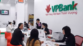 Lợi nhuận "chưa từng thấy" và những ẩn số tại VPBank