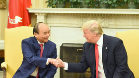 Thủ tướng Nguyễn Xuân Phúc hội đàm với Tổng thống Donald Trump