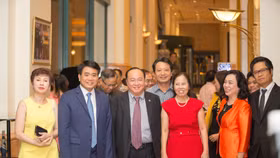 Doanh nhân - Những người định hình tương lai