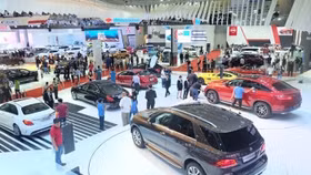 [Infographic] Xe 500-800 triệu đồng thống lĩnh thị trường ô tô cũ