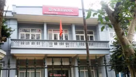 Cán bộ Agribank “mất tích” sau khi vay tiền tỷ của dân