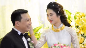 Chồng đại gia tặng quà cưới siêu xe Roll Royce cho Hoa hậu Thu Ngân