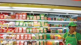 Người Hàn thâu tóm xúc xích Đức Việt, dậy sóng thị trường