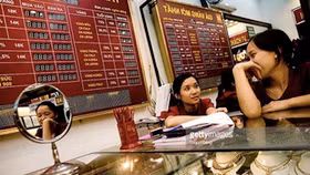 Vay dân 500 tấn vàng: Múa rìu qua mắt thợ?