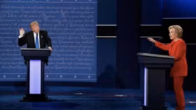 Clinton dồn Trump vào thế bí như thế nào