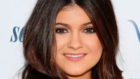 Kylie Jenner doanh nhân tuổi teen giỏi nhất thế giới của Forbes