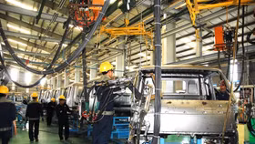 Sẽ miễn thuế tiêu thụ đặc biệt ô tô trong nước?