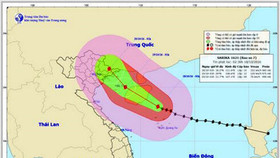 Tin mới nhất về cơn bão số 7: Tâm bão gió giật cấp 16, mưa to trên diện rộng