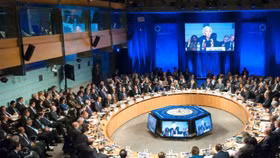 IMF quyết định giữ mức dự báo tăng trưởng toàn cầu 3,1 %