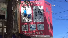 Quảng Bình, bán áo mưa gây quỹ ủng hộ bà con vùng lũ quét