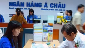 Ngân hàng ACB báo lãi ròng 828 tỷ đồng trong 6 tháng