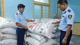 Kinh doanh đường cát nhập lậu, một hộ kinh doanh tại Phú Yên bị xử phạt hành chính