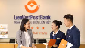 Nhiều lãnh đạo LienVietPostBank đăng ký mua cổ phiếu LPB khi giá đang giảm mạnh