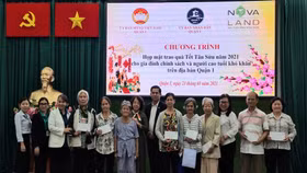 Tết có bánh chưng, lì xì của những em bé mồ côi, hộ nghèo