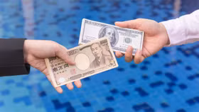 Đồng yen trượt giá mạnh khiến Nhật Bản phải can thiệp vào thị trường tiền tệ