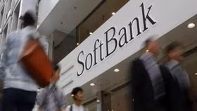 SoftBank mua 1,2 tỷ USD cổ phần Amazon; đầu tư vào Netflix, Tesla