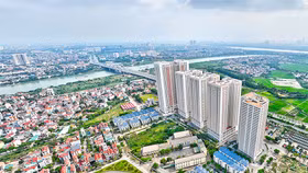 Giữa “bão giá”, căn hộ giá bình dân tại Hà Nội hút người mua