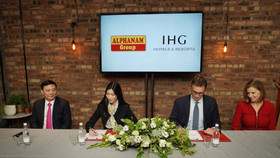 Cái bắt tay "xứng đáng để chờ đợi" giữa Alphanam Group và IHG