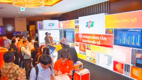 FPT trình diễn hệ sinh thái chuyển đổi số đột phá tại DX Summit 2022