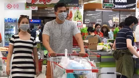 Hà Nội siết chặt việc đeo khẩu trang tại khu vực công cộng