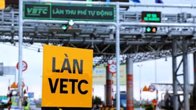 Tổng Cục đường bộ có phản hồi đầu tiên về việc Viettel tố VEC dán chồng thẻ ETC