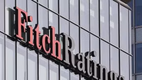 Fitch Ratings xem xét hạ xếp hạng của Mỹ vì rủi ro vỡ nợ