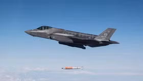 Mỹ thử nghiệm ném bom hạt nhân mới từ F-35A