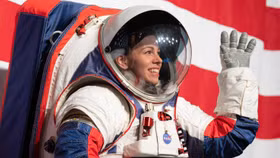 Elon Musk đề nghị hỗ trợ NASA phát triển trang phục du hành vũ trụ