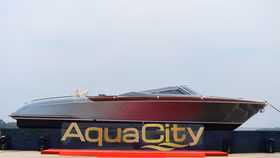 LuxYacht bàn giao du thuyền hạng sang Riva Aquariva Super đầu tiên tại thị trường Đông Nam Á