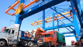 Năm 2021, kim ngạch xuất nhập khẩu của Việt Nam tăng thêm hơn 100 tỷ