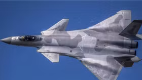 Tiêm kích tàng hình J-20 Trung Quốc diễn tập không chiến cảnh báo Đài Loan