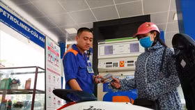 Bộ Tài chính xin Thủ tướng giảm thêm 2 loại thuế để "hạ nhiệt" giá xăng dầu