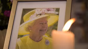 Sự ra đi của Nữ hoàng Elizabeth II đánh dấu thời kỳ bất ổn của kinh tế Anh?